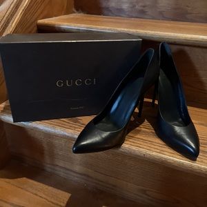 Gucci black leather stilettos 41 EU/ 11 US